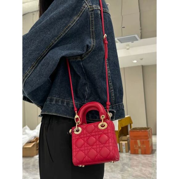 Dior Women Pre-Loved Bag Very Good Condition - Picture 5 of 5